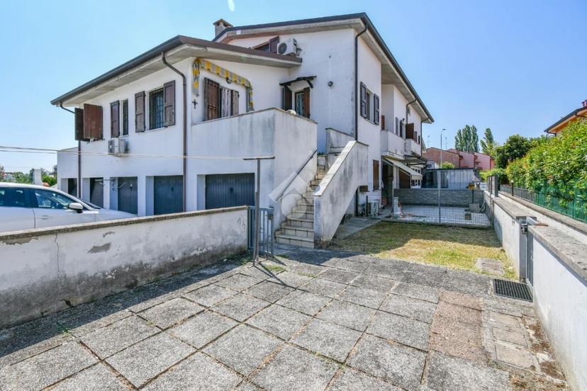 Villa in Via Europa, Poggio Renatico