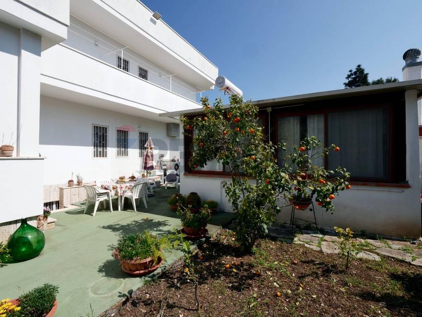 Villa in Traversa 234f di Via Napoli, Bari