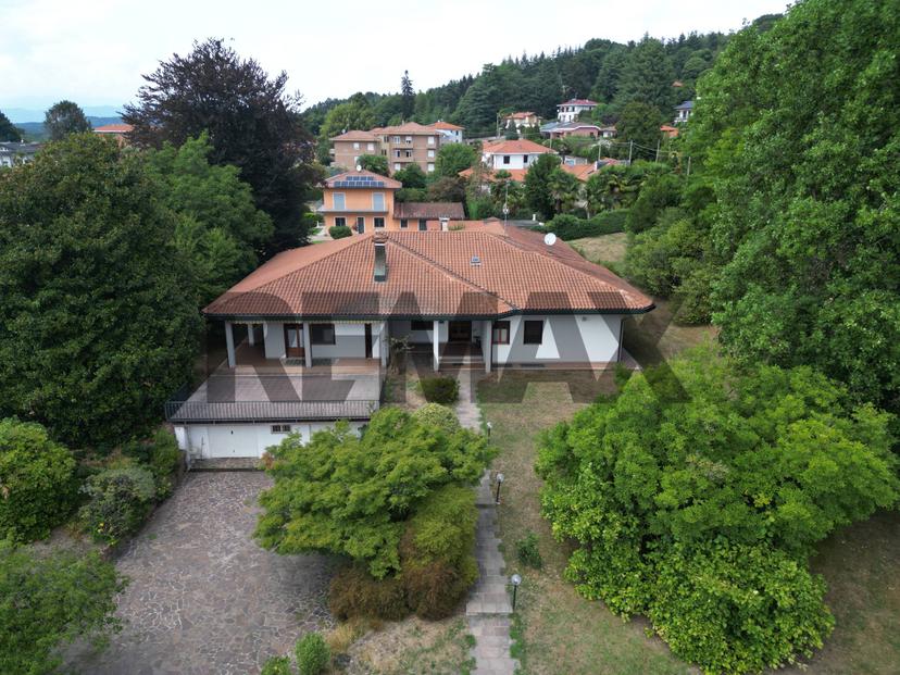 Villa in Via Diaz 2, Vergiate — foto 4 di 5
