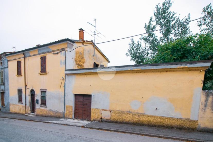 Casa indipendente in Via Guido Guerra 15, Dovadola