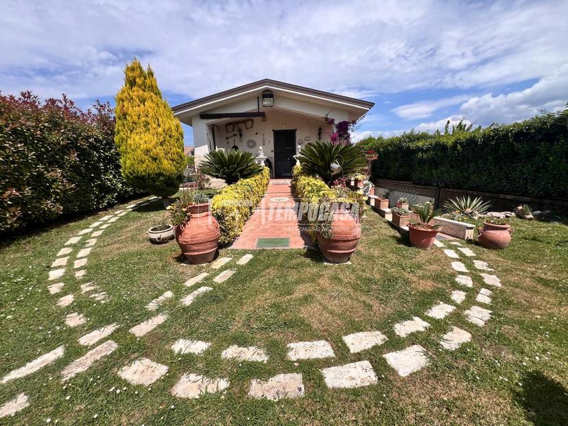 Villa in Via Scoranello, Capena — foto 2 di 5