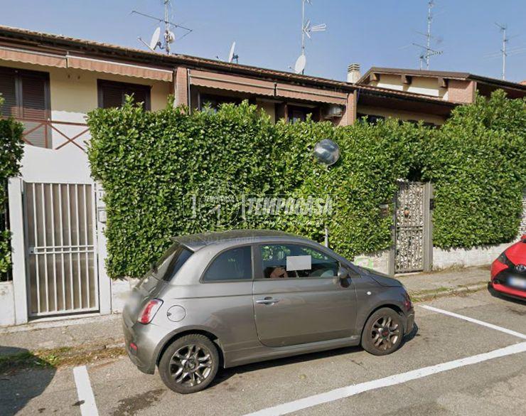 Villa a schiera, Fino Mornasco