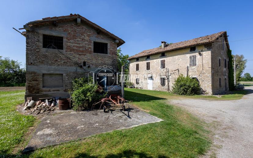 Casa indipendente in Via Rivaltella, Reggio nell'Emilia — foto 2 di 5
