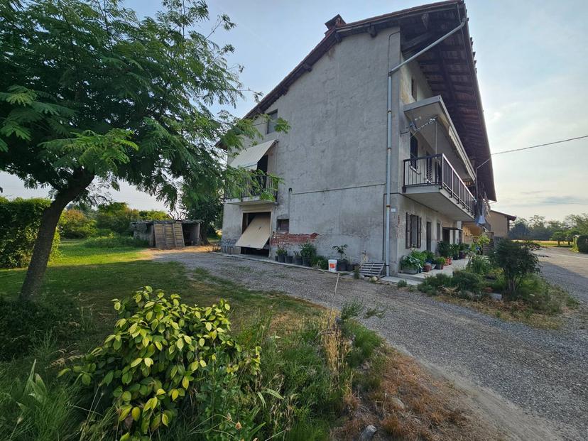 Rustico in Via Gaggiolo, Oleggio — foto 2 di 5