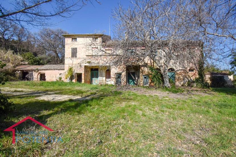Rustico in C.da Bagnola 2, Potenza Picena — foto 2 di 5