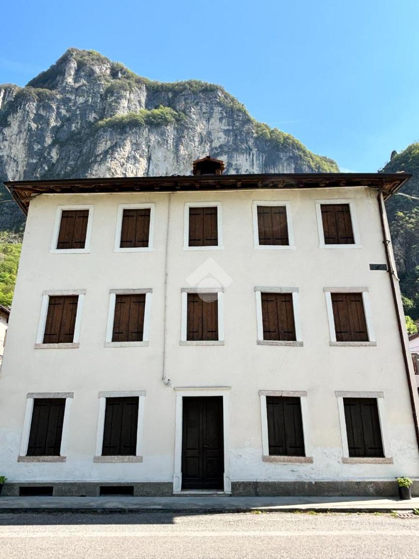 Casa indipendente in Via Roma 57, Valbrenta — foto 2 di 5