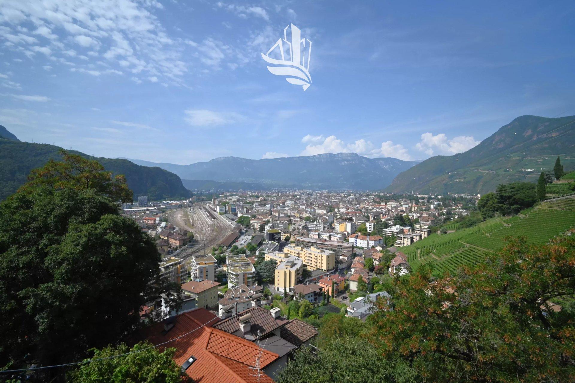 Bilocale in Via Santa Maddalena di Sotto, Bolzano