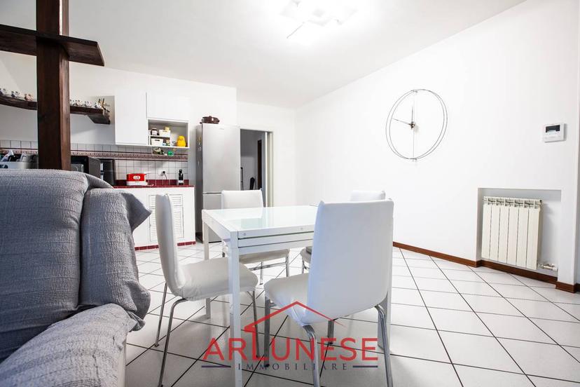 Trilocale in Via Kolbe 7/B, Villa Cortese — foto 2 di 5