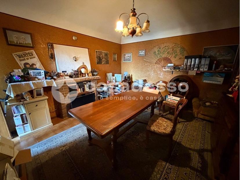 Villa plurifamiliare in Via Garibaldi 48, Lozzolo — foto 4 di 5