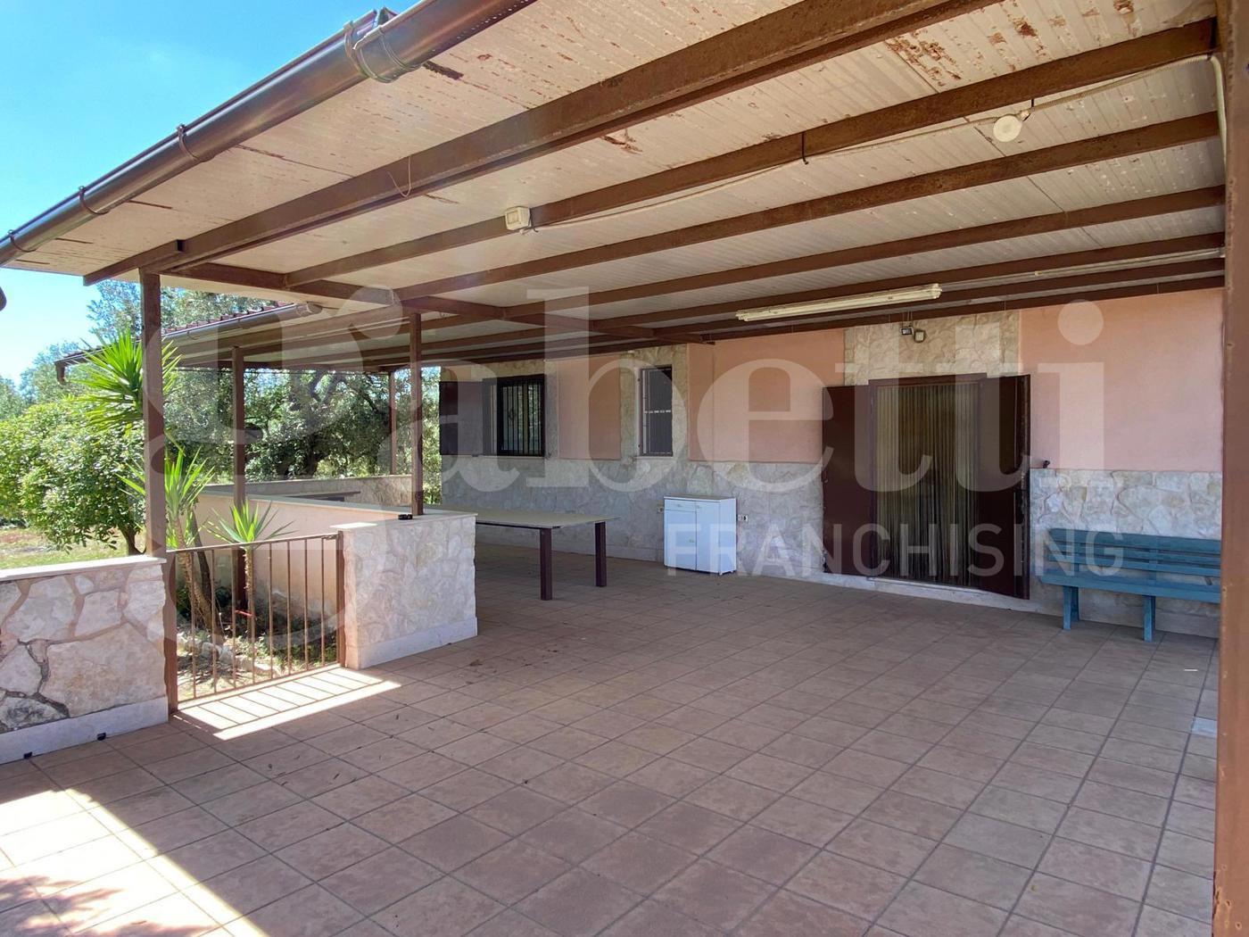Villa in Strada Carrara dei Monaci , Trani