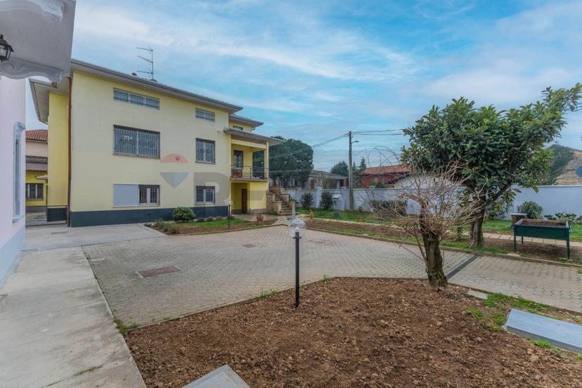 Villa in Via Ristori 12, Gallarate — foto 2 di 5