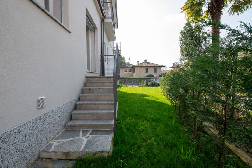 Villa unifamiliare, Gavirate — foto 2 di 5