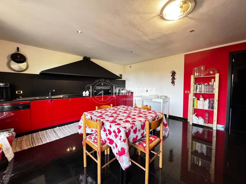 Casa indipendente in Via Giuseppe Garibaldi 30, Casacanditella