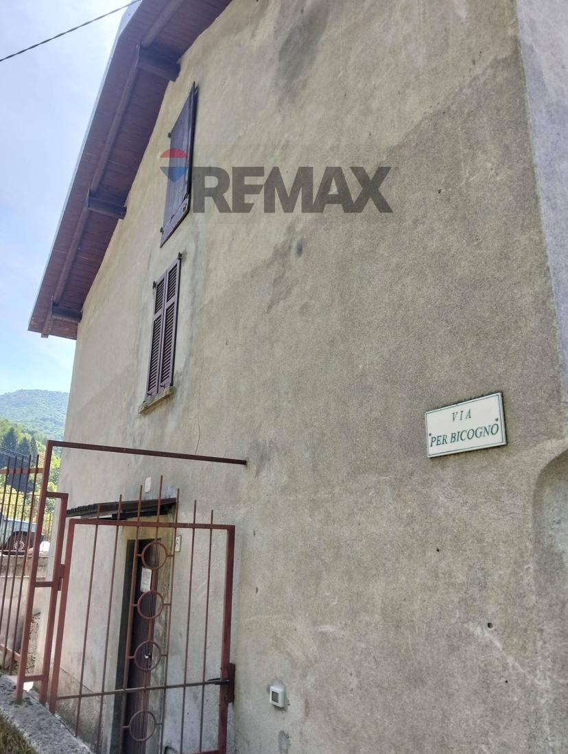 Bilocale, Faggeto Lario