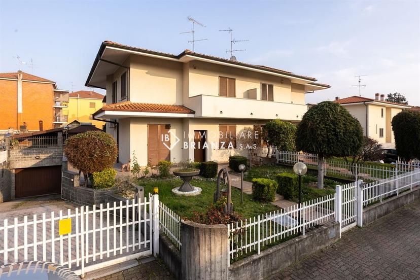 Villa bifamiliare in Via San Maurizio al Lambro, Brugherio — foto 2 di 5