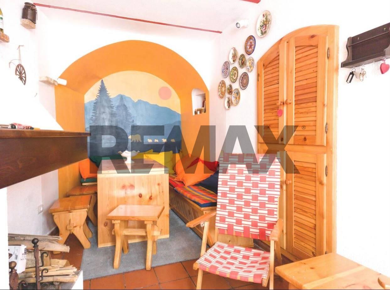 Casa indipendente in Via IV Novembre 88, Rivisondoli