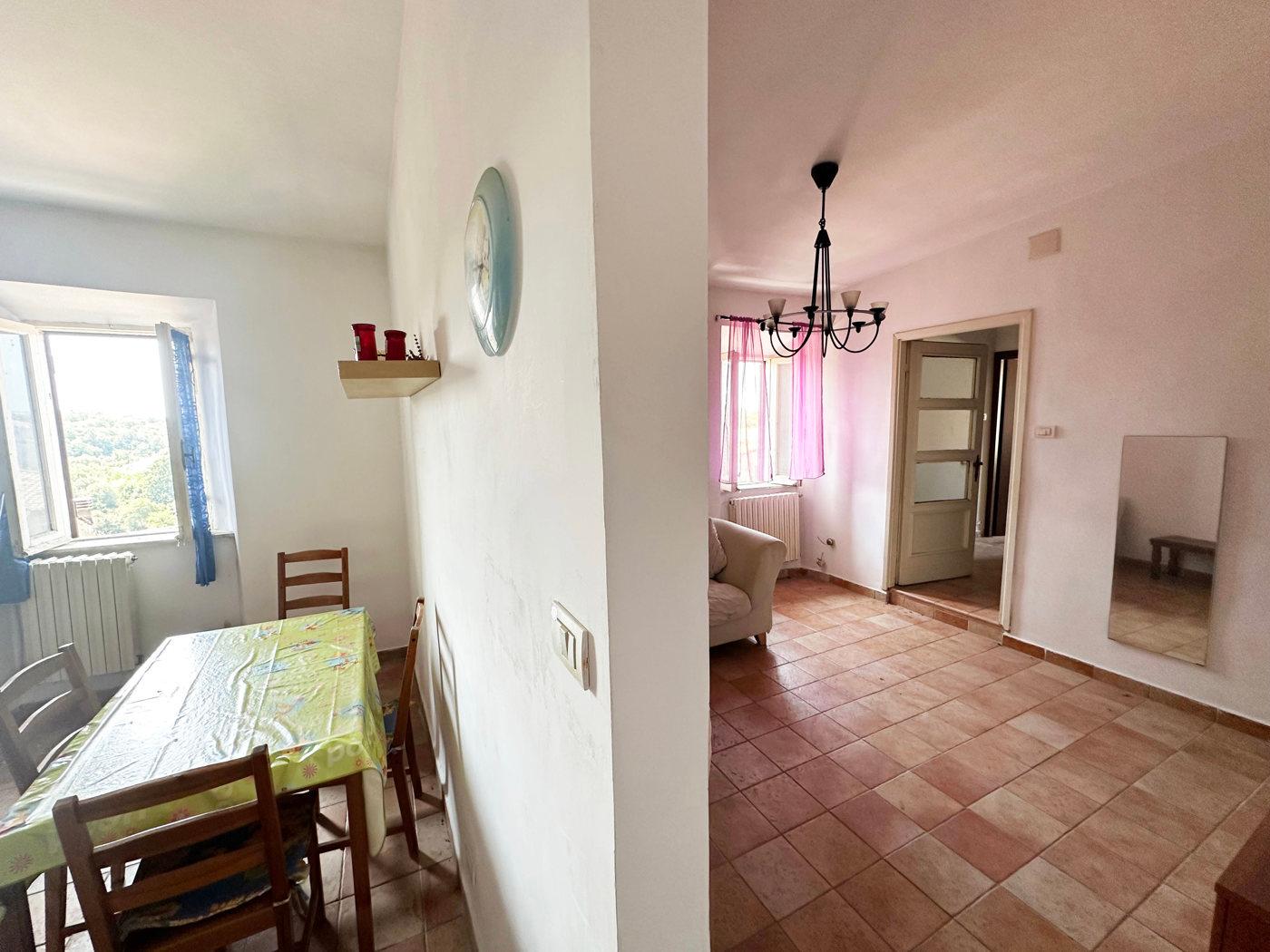 Trilocale in Via di Corte  18, Nepi
