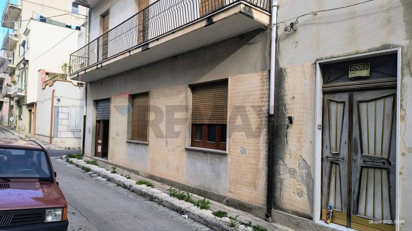 Casa indipendente in Via Emmolo 17, Rosolini — foto 2 di 5