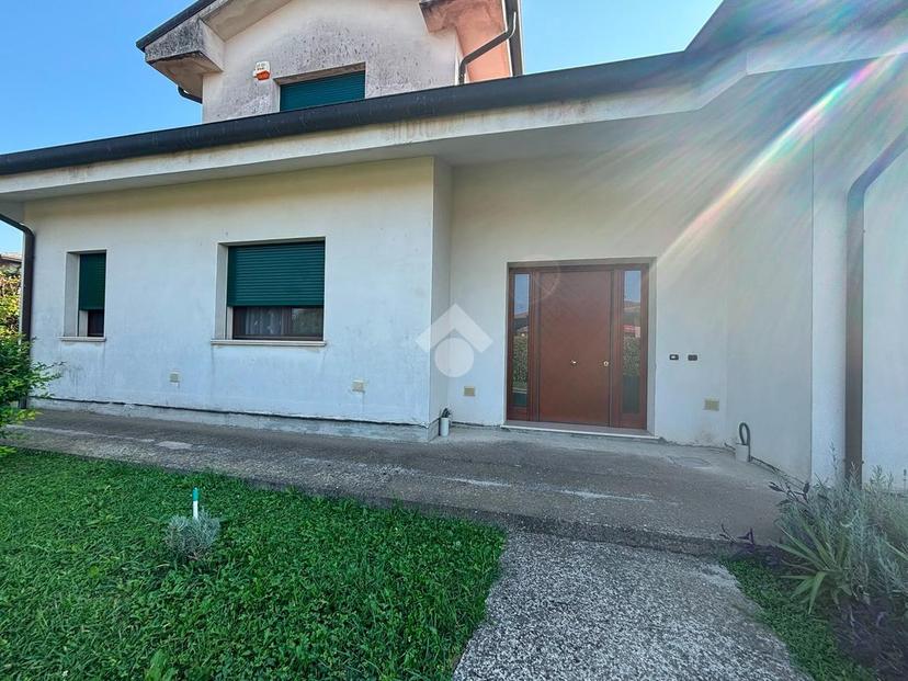 Villa in Via Pascoli 1, Pozzonovo — foto 2 di 5