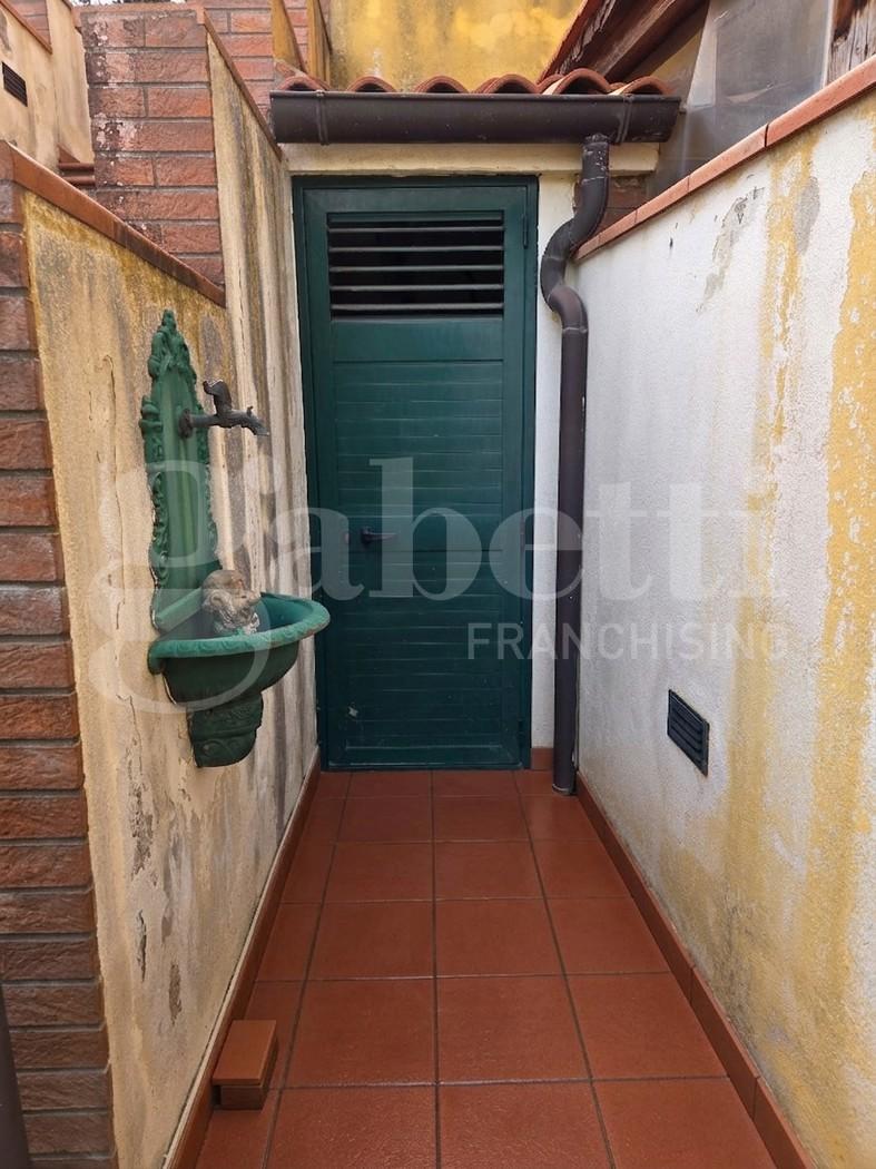 Trilocale in Via Kennedy 11, Marano Marchesato