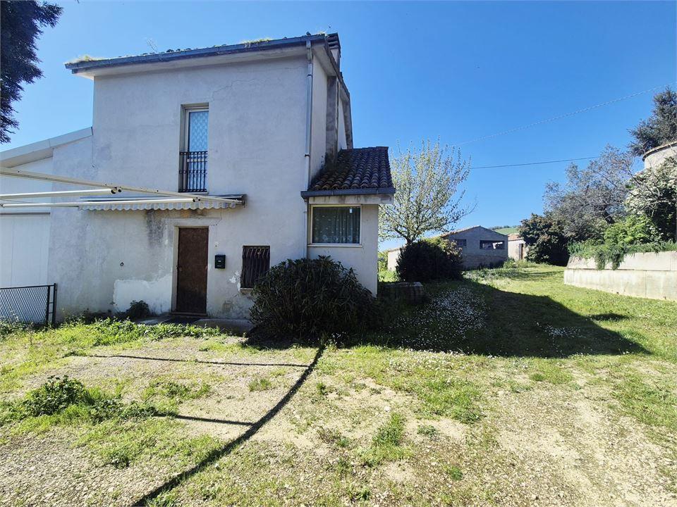 Rustico in Strada Martella Casacarco 6, Elice