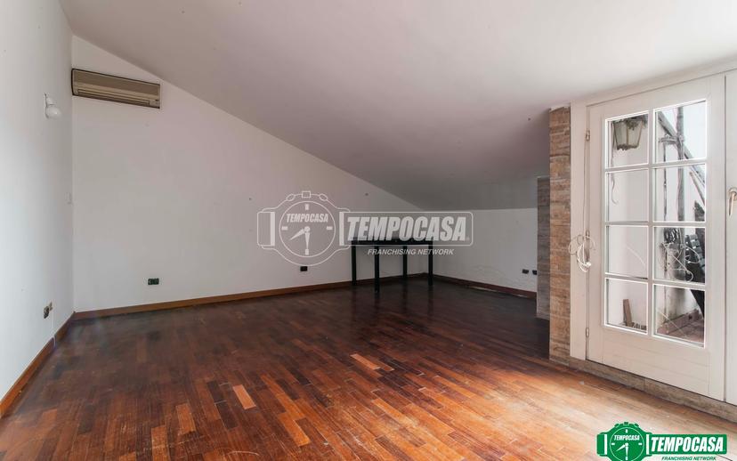 Trilocale in Via Piero Gobetti, Garbagnate Milanese — foto 3 di 5