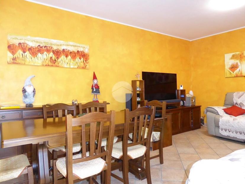 Trilocale in Via Enrico Fermi 3, Pieve Porto Morone — foto 3 di 5