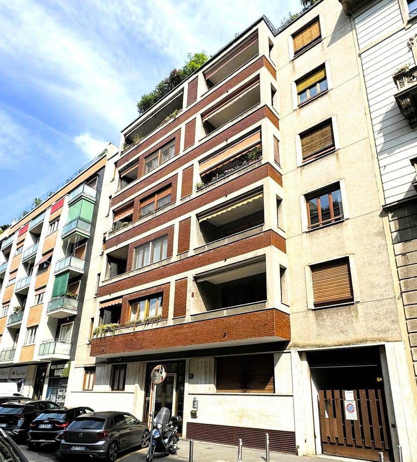 Trilocale in Via Morosini 25, Milano