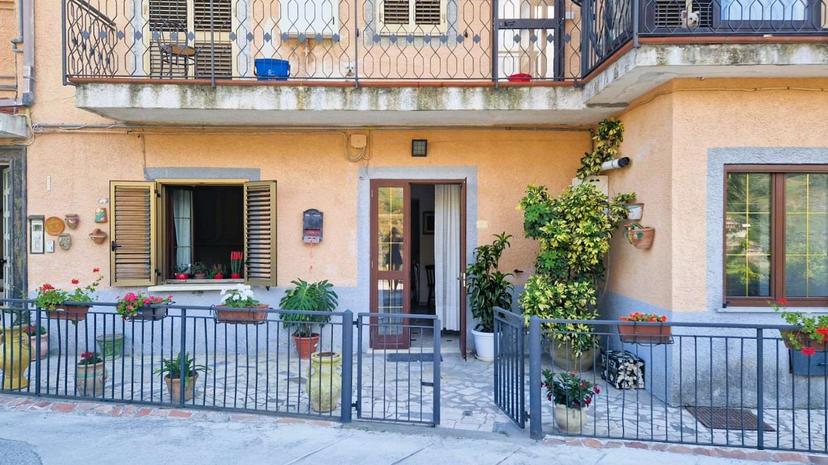 Bilocale in V. Fontana, 10, Cetraro — foto 3 di 5