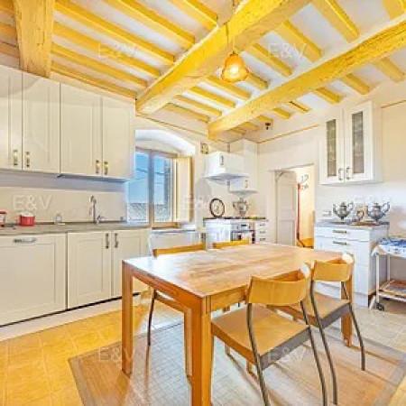 Appartamento in Via Osteria, Parrano