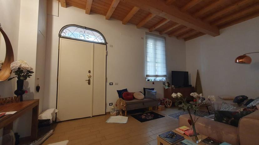 Casa indipendente in Via Giuseppe Verdi, Mirandola — foto 2 di 5