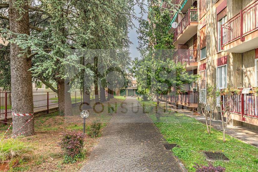 Trilocale in Via Lorenzo Perosi 16, Monza — foto 3 di 5