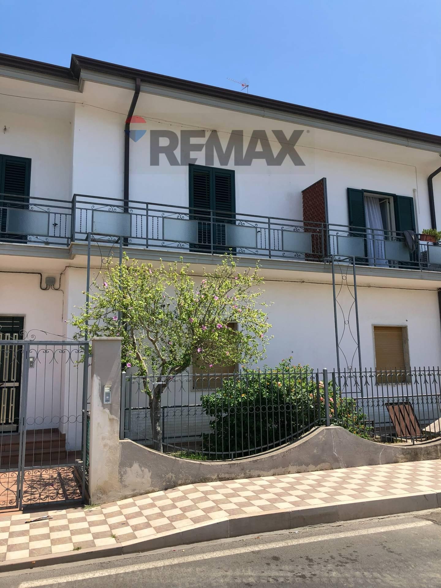 Trilocale in Via Magna Grecia 14, Roseto Capo Spulico
