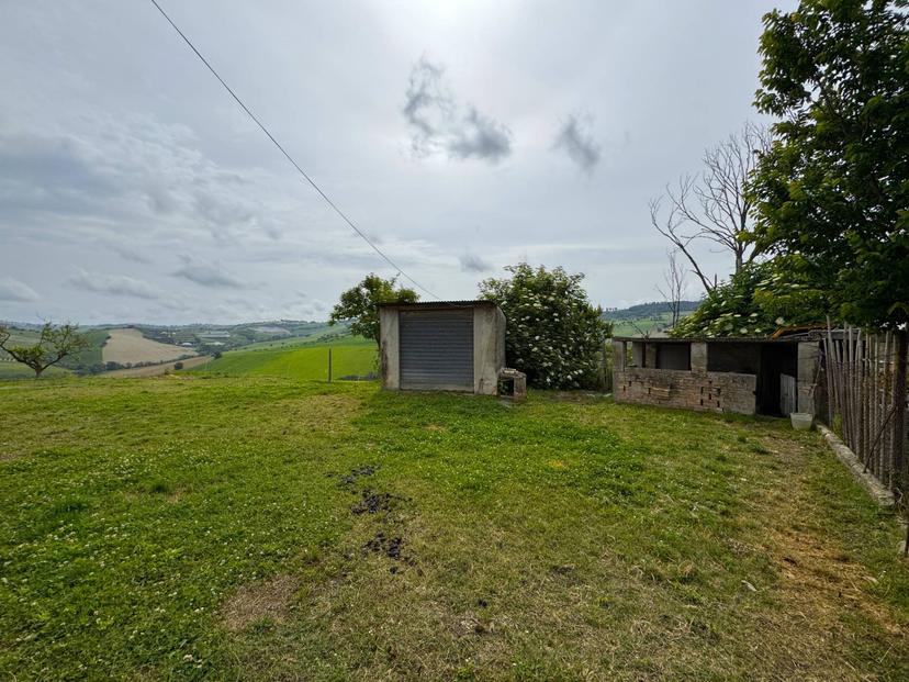 Rustico in Via Chiaro, Torre San Patrizio — foto 3 di 5