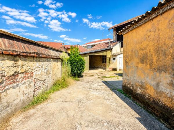 Villa bifamiliare in Via Paolo Thaon De Revel 42, Vercelli — foto 4 di 5