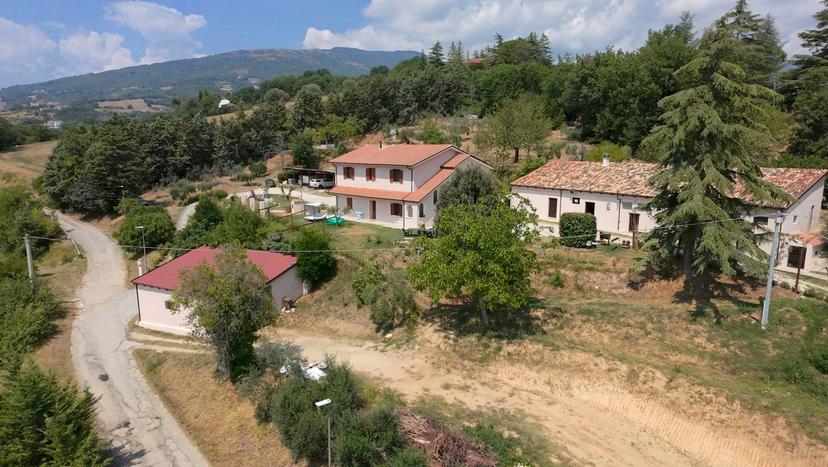 Casa indipendente in Contrada Fonte del Latte, Teramo — foto 4 di 5