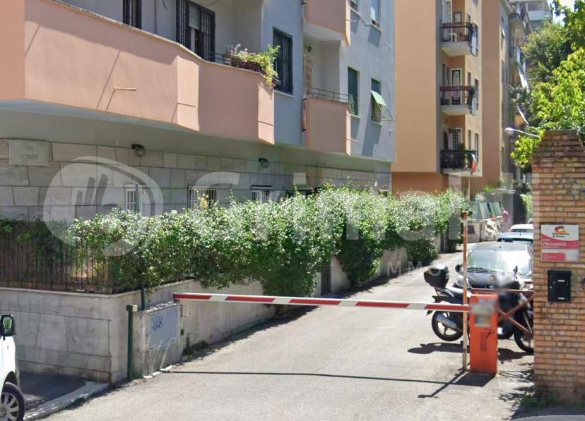 Monolocale in Via Senafè  9, Roma