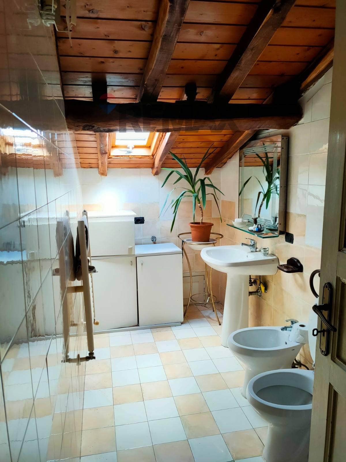 Casa indipendente in Via Luigi Capuana 51-53, Sant'Alfio