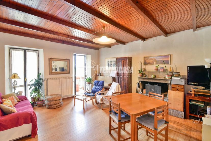 Trilocale in Vicolo Brunati 8/a, Albese con Cassano — foto 4 di 5