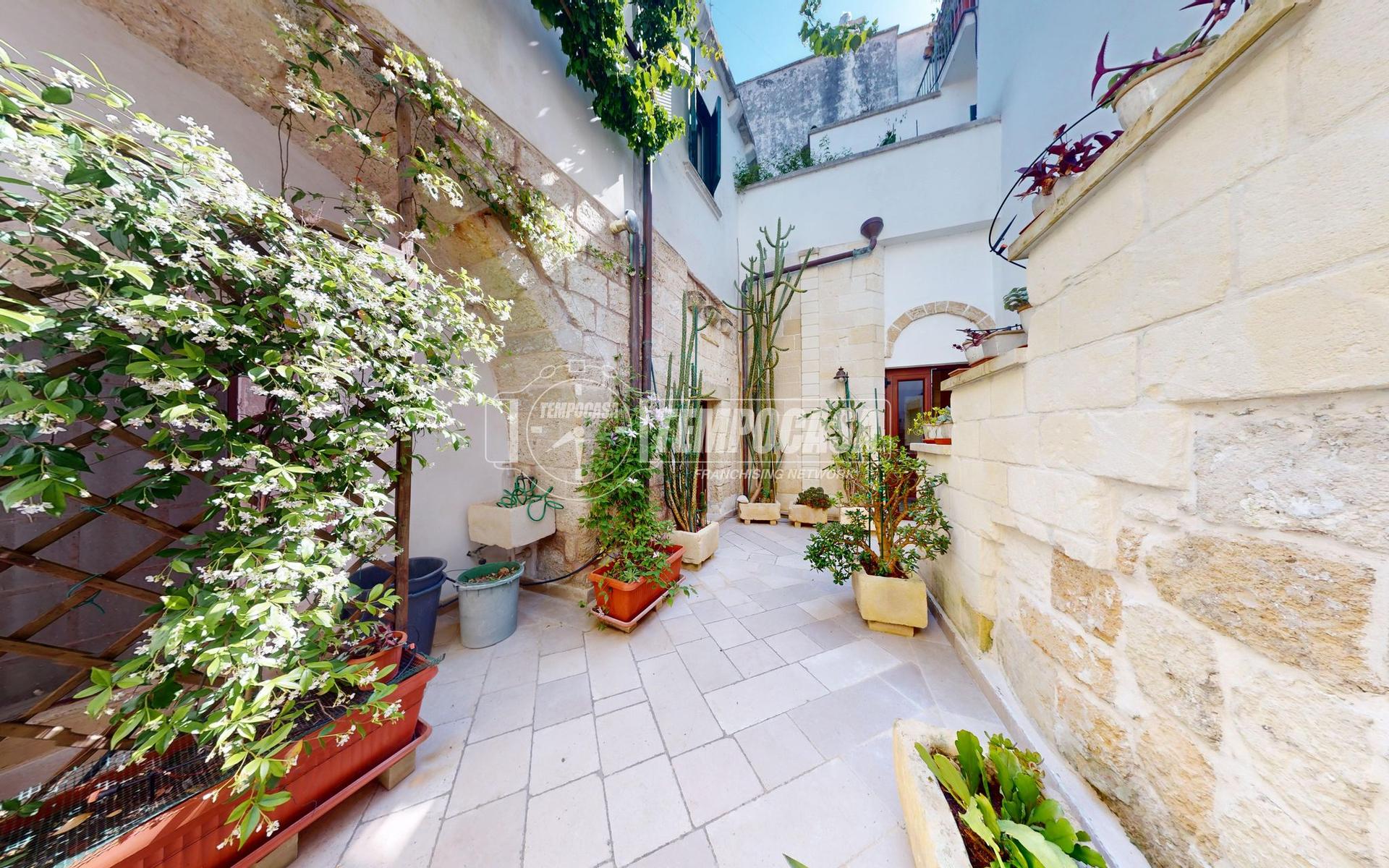 Casa indipendente in Via Capiterra 15, Corigliano d'Otranto