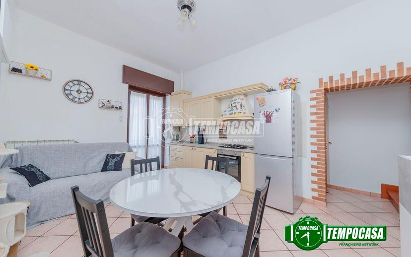 Trilocale in Via San Quirico, Landriano — foto 2 di 5