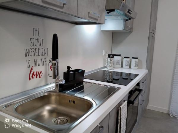 Stanza in appartamento in Via Tripoli 194, Torino