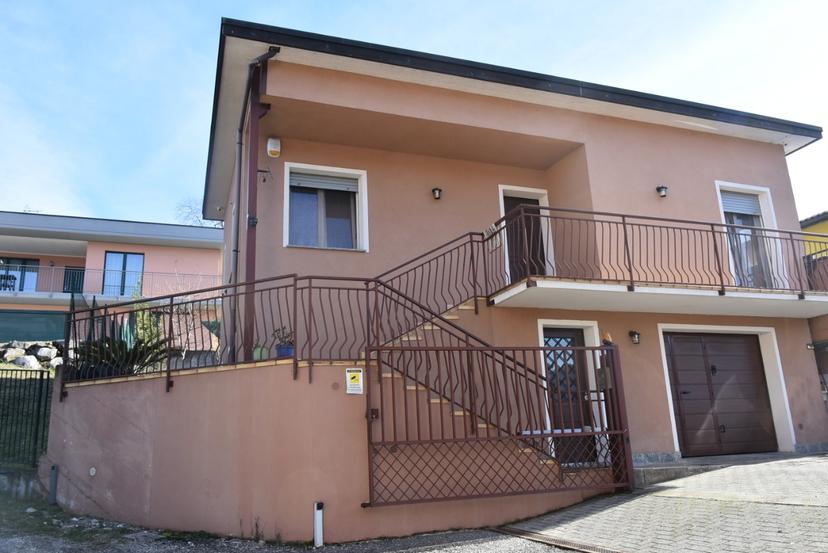 Villa, Luino — foto 3 di 5