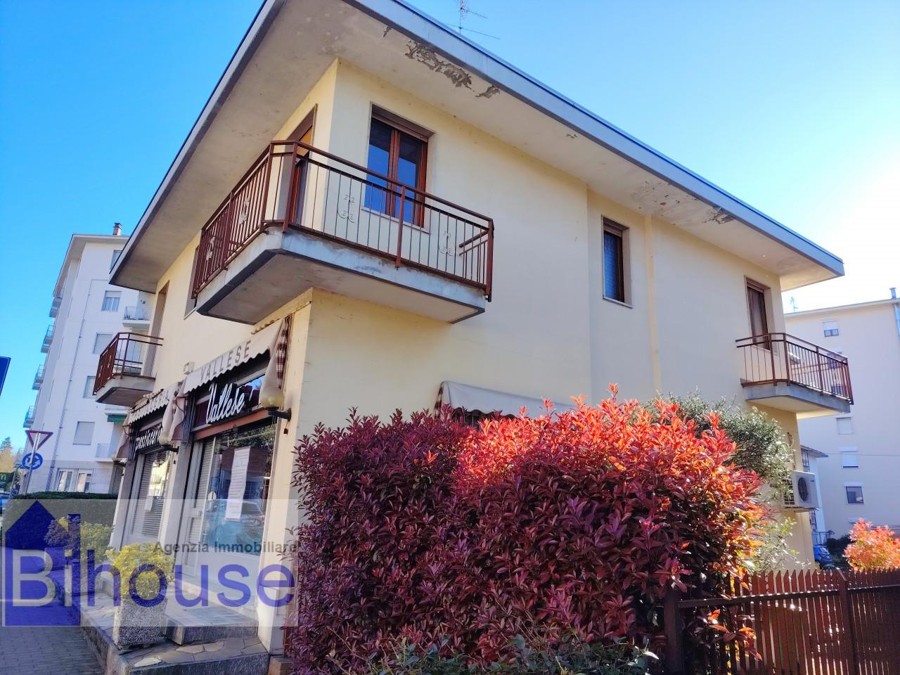 Villa, Cossato