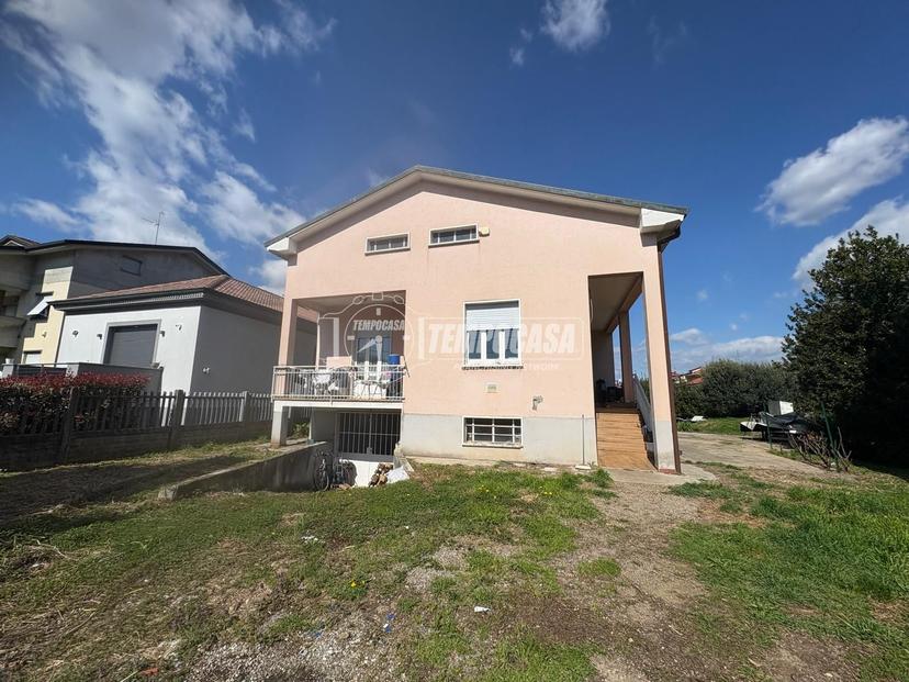 Villa in Via Leopardi, Cogliate — foto 4 di 5