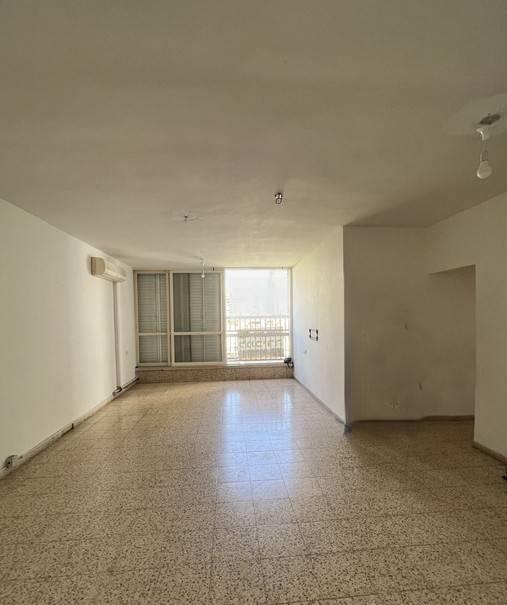 Quadrilocale in Viale Renato Serra, Milano