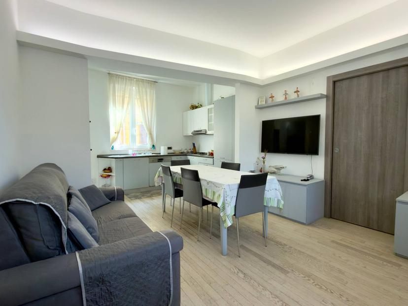 Bilocale in Via Achille Grandi 13, Seveso