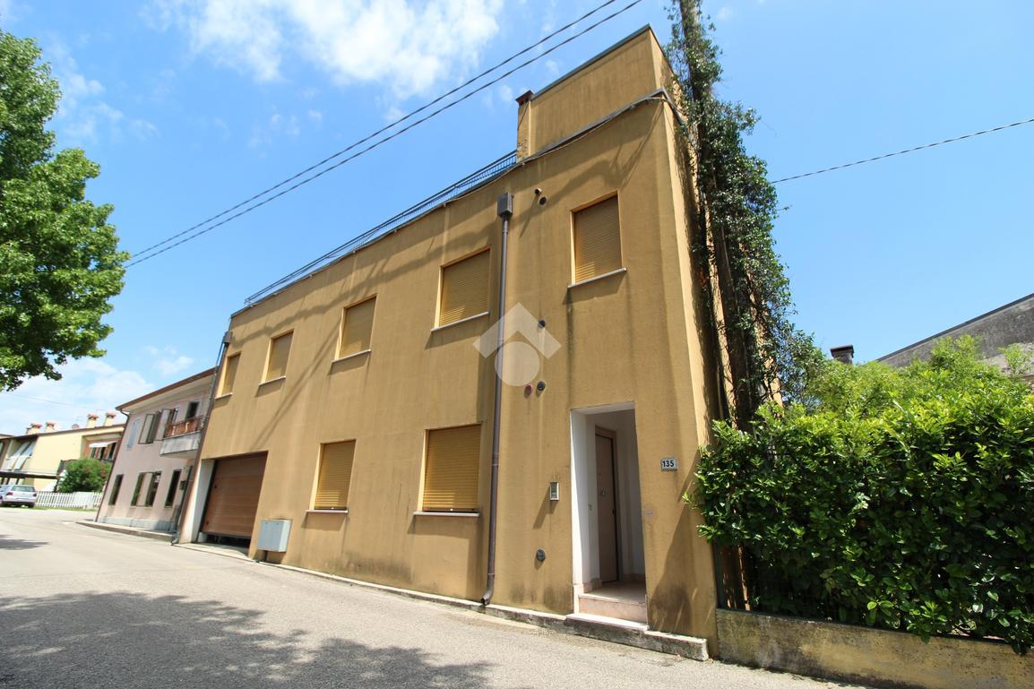 Trilocale in Via Caprera 135, Dueville