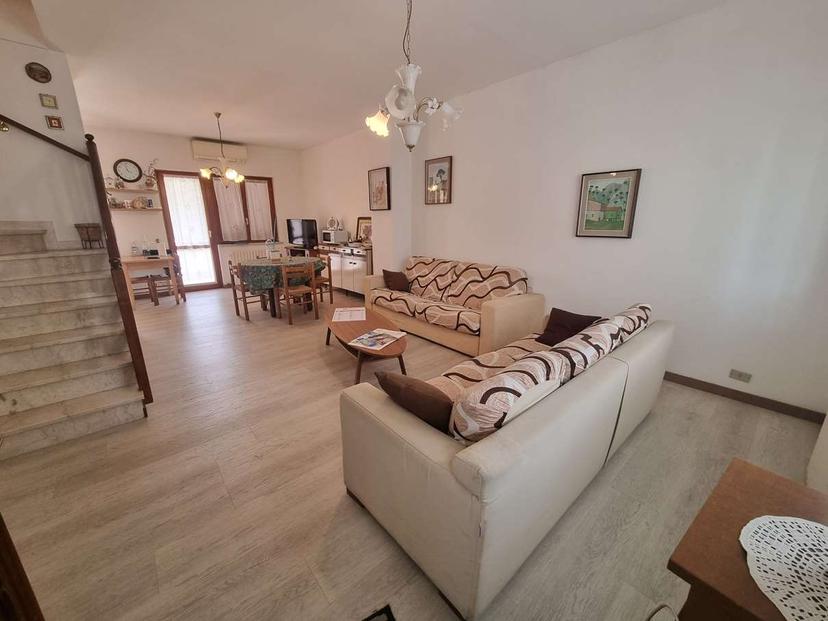 Villa a schiera in Via Guido Rossa, Limbiate — foto 2 di 5