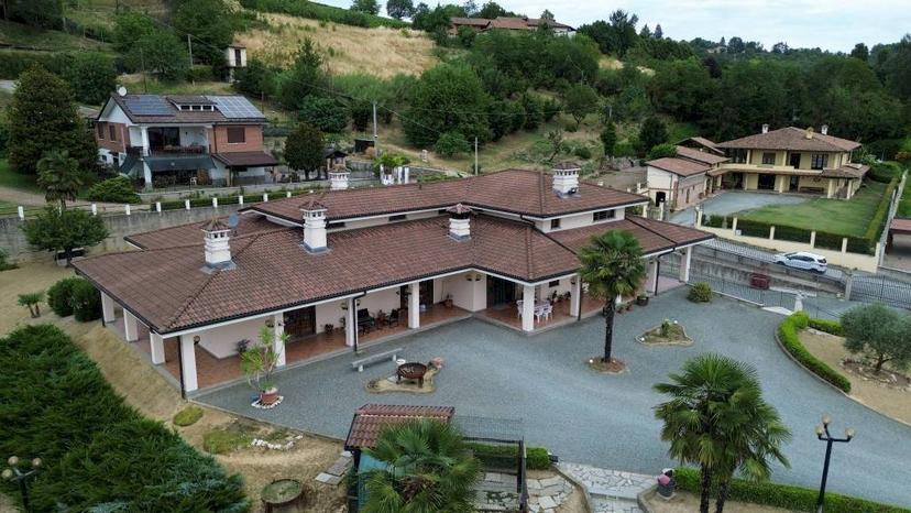 Villa in Strada Vecchia d'Asti, Nizza Monferrato — foto 2 di 5
